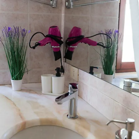 Limone - Giardino Privato & Accesso Indipendente -